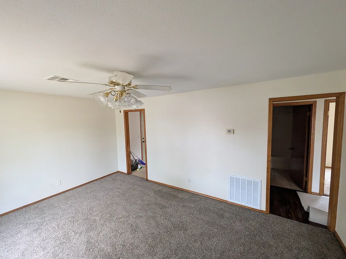 Building Photo - 2101 N Ione Ave