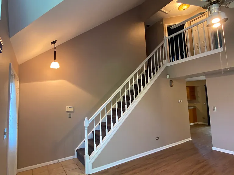210 Wellington Cir — Photo 2