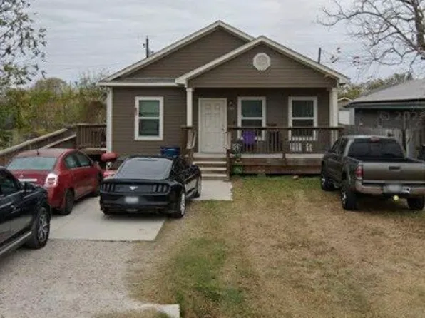 305 Avenue B, Gregory, TX 78359