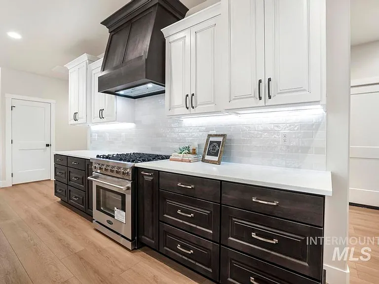 547 Canyon Falls Dr — Photo 12