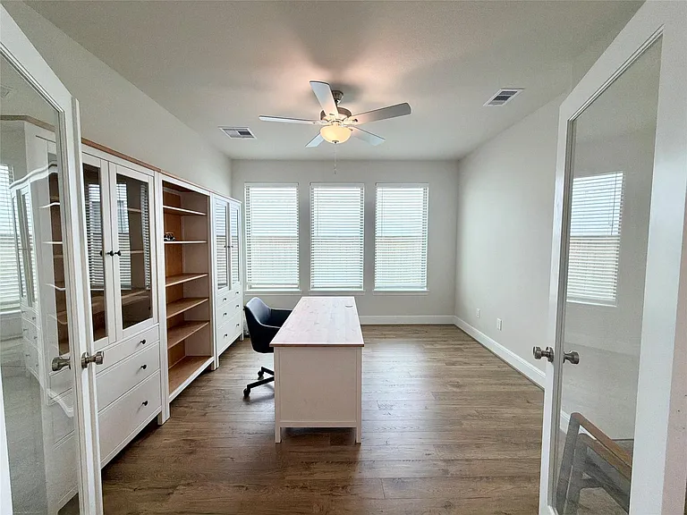 22037 Gateway Arch Dr — Photo 5