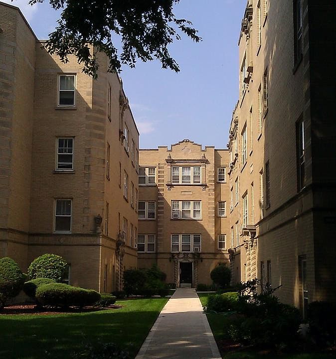 1st image of 814 Forest Ave APT 3E