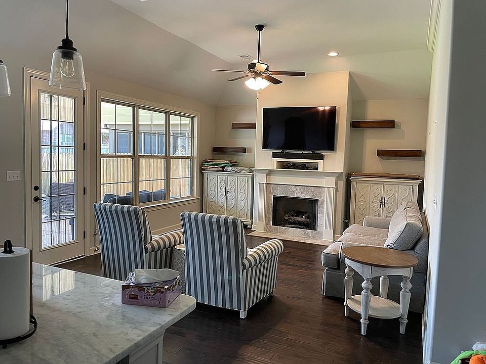 1st image of 8557 Woodland Rose Cir N