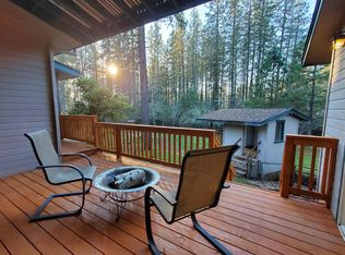 101 Autumn Ln, Grants Pass, OR 97527