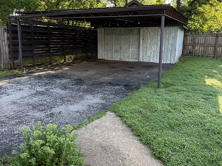 711 Idlewild Dr — Photo 35
