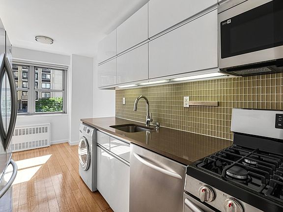 5th image of 100 W 93rd St APT 5B