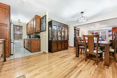 2546 East 13th Street, #B14