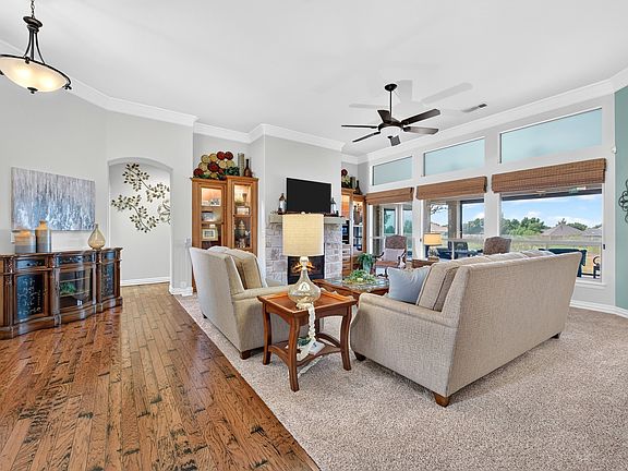 5th image of 9941 Grandview Dr