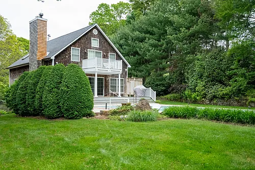 24 Clamshell Ave Photo 1