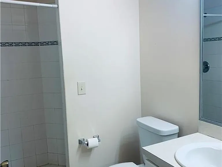186 Empress Ave #B — Photo 8