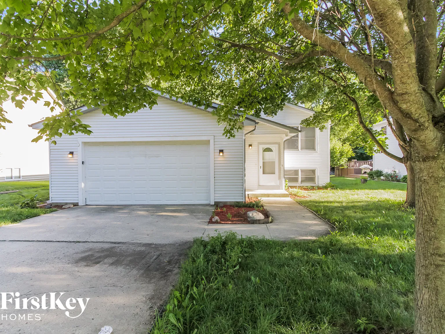 4 bed, 3.0 bath, 2666 sqft, $3,200 — Photo 1