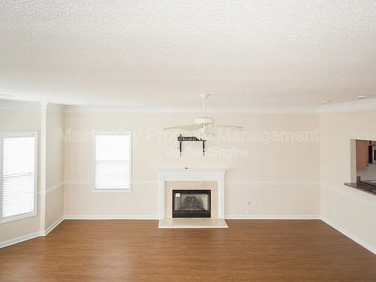 208 Pointe Crest Ct — Photo 6