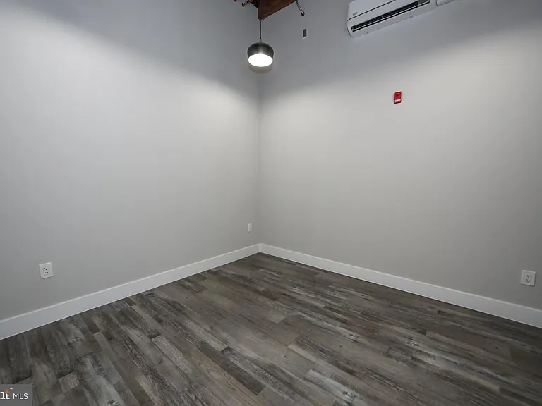1825 E Atlantic St #105 — Photo 8