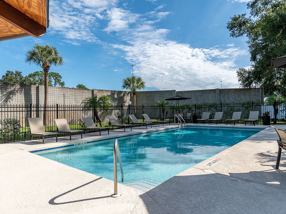 Townsgate Apartments 1211 Goldfinch Dr Plant City FL Zillow