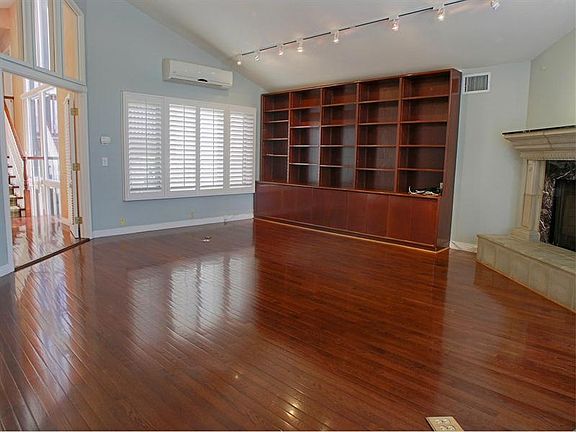 5th image of 2622 30th St