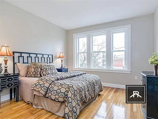 4 Leicester St #4 — Photo 5