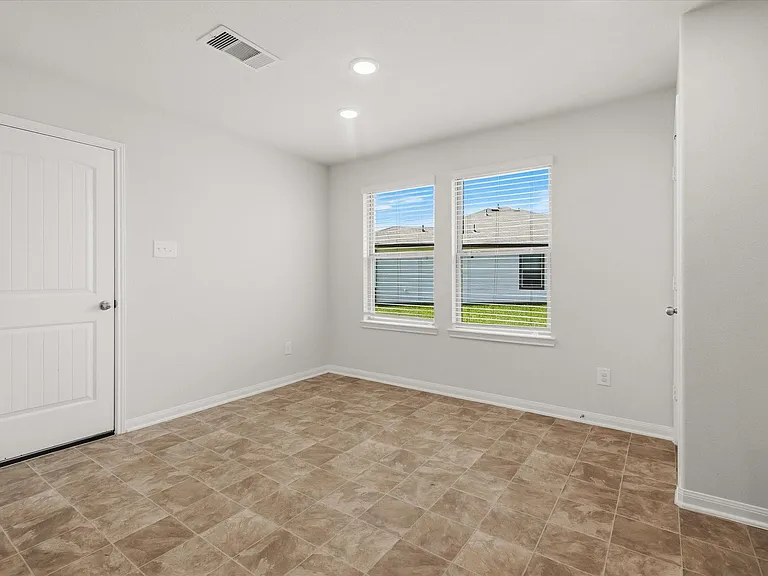1228 Haverford Ln — Photo 14
