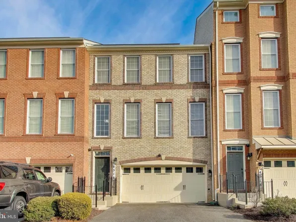 4516 Thoroughbred Dr, Upper Marlboro, MD 20772