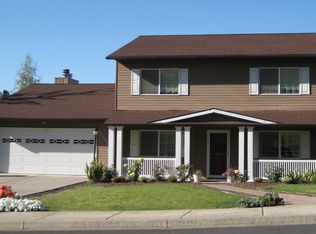 800 SE Edge Knoll Dr, Pullman, WA 99163