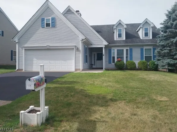 11 Strawberry Hill Rd, Branchburg Twp., NJ 08876