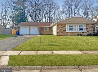 34 E River Dr, Willingboro, NJ 08046