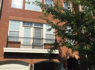 2965 Covington Square Way, Fairfax, VA 22031