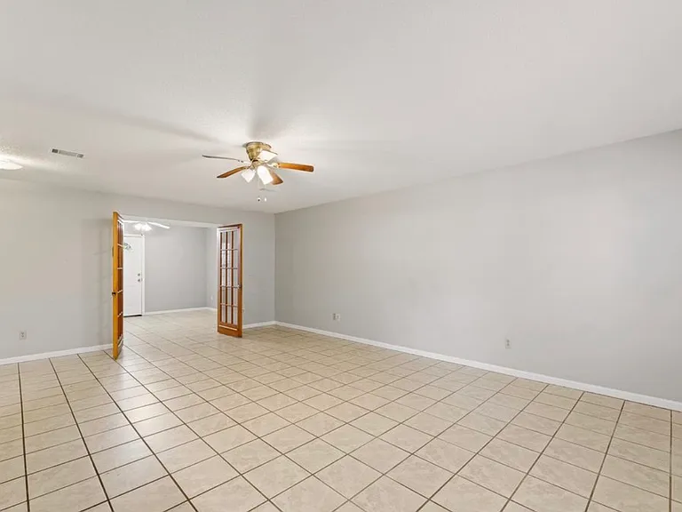 Fisher Ln — Photo 10