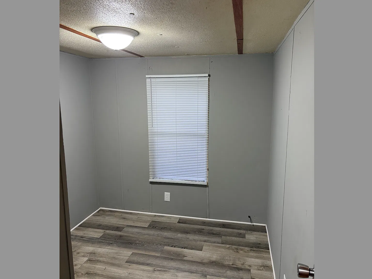 4 bed, 1400 sqft, $895 — Photo 3