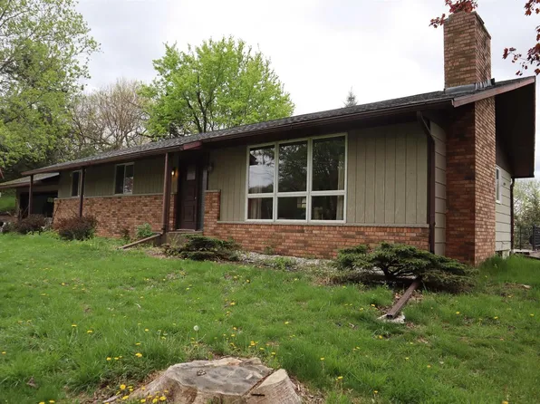 62305 Vineyard Road, Prairie Du Chien, WI 53821
