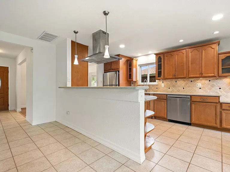 11811 Carshalton Dr — Photo 14