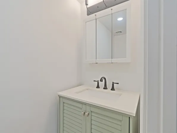 47 Poplar Street image 10 of 17