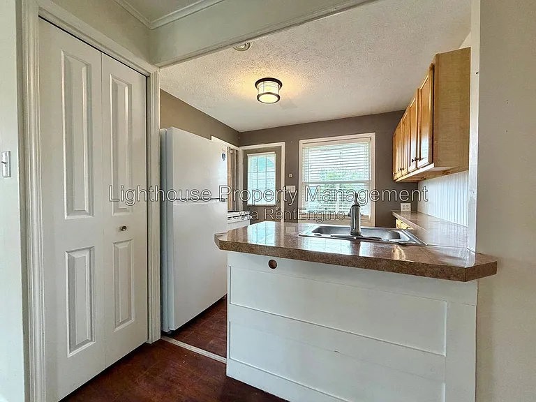 544 Hacker Dr — Photo 9