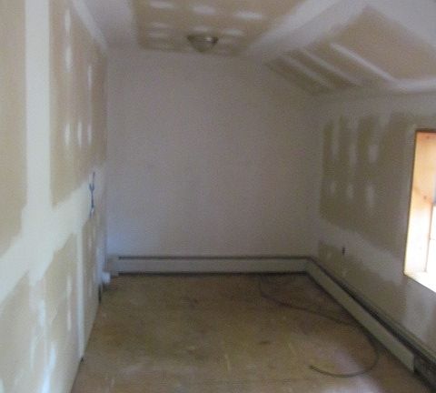 3rd image of 1013 E River Dr