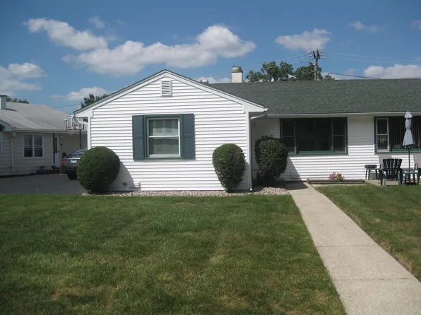 (undisclosed Address), Hometown, IL 60456