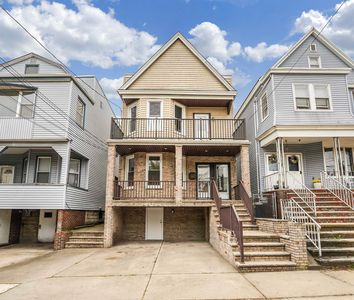 22 W 49th St, Bayonne, NJ, 07002