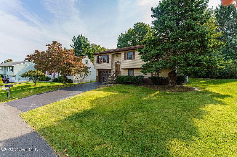 2nd image of 15 Barber Drive