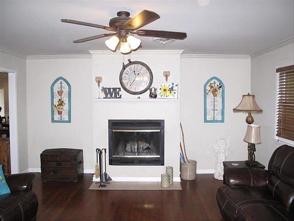 4th image of 3708 Fleetwood Dr
