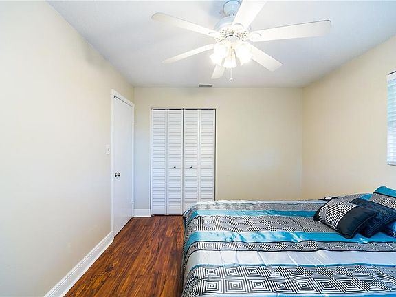 5th image of 4702 W Fairview Hts