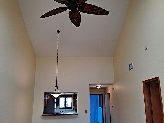 4th image of 2267 Deerwood Dr