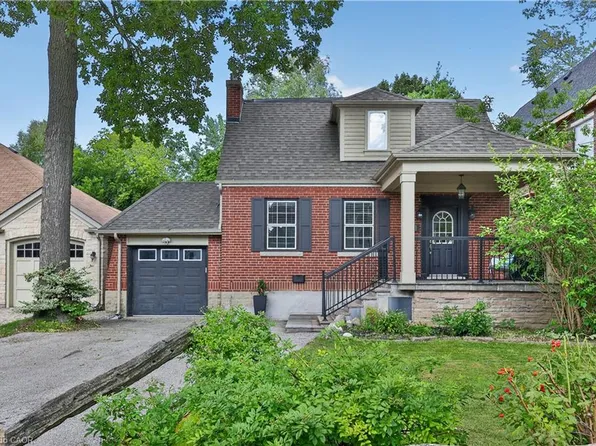 21 Cumberland Dr, Mississauga, ON L5G 3M7