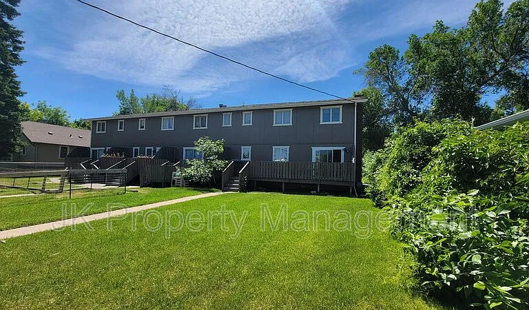919 1st Ave SW #4 — Photo 3
