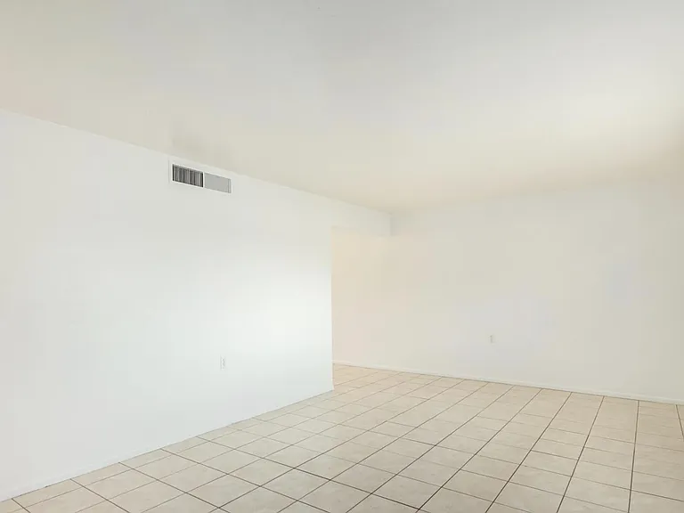 6242 N 12th Pl #4 — Photo 7