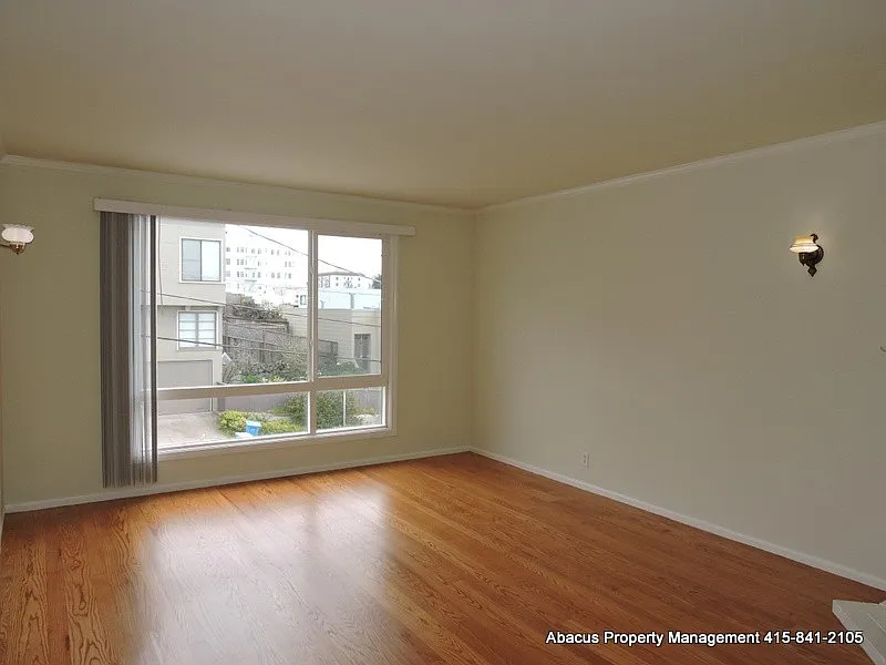 Outer Richmond / Vista Del Mar Home for Rent — Photo 3