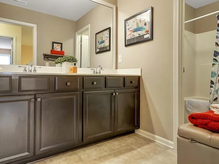 6035 Falls Landing Dr — Photo 24