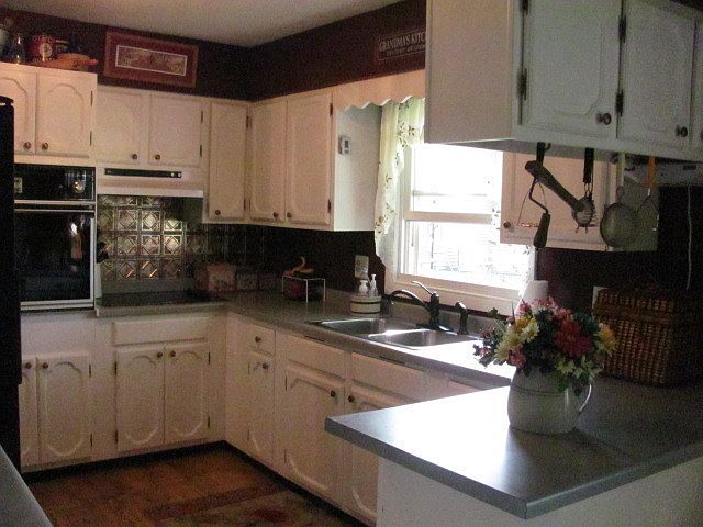 2nd image of 10451 Hampton Dr