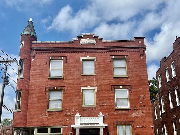 3rd image of 3457-3459 California Ave #1F
