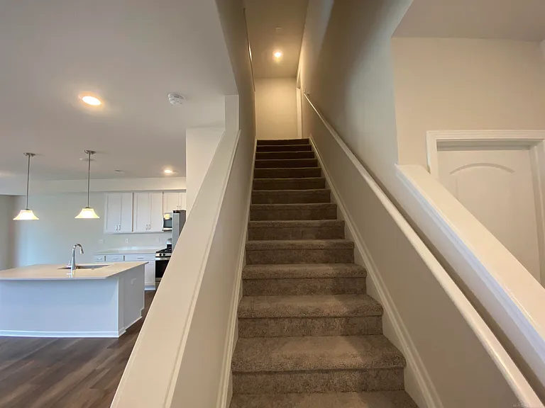 8783 Pioneer St — Photo 15