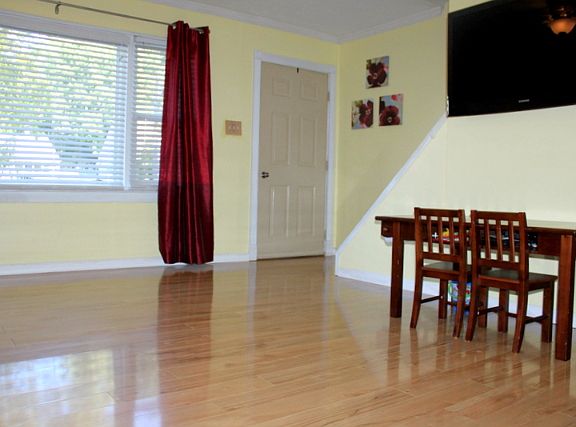 3rd image of 1225 Whitehall Ave