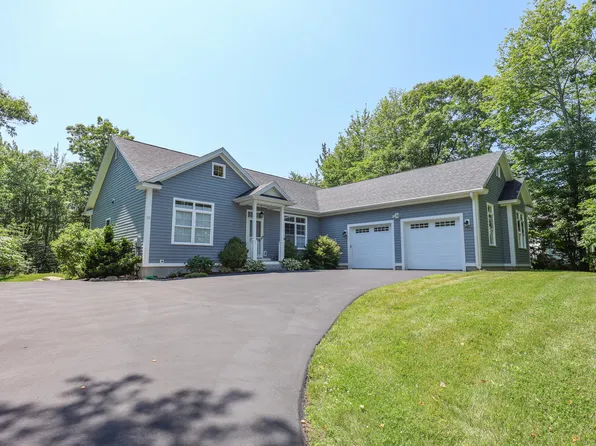 22 Squier Lane, Kennebunkport, ME 04046