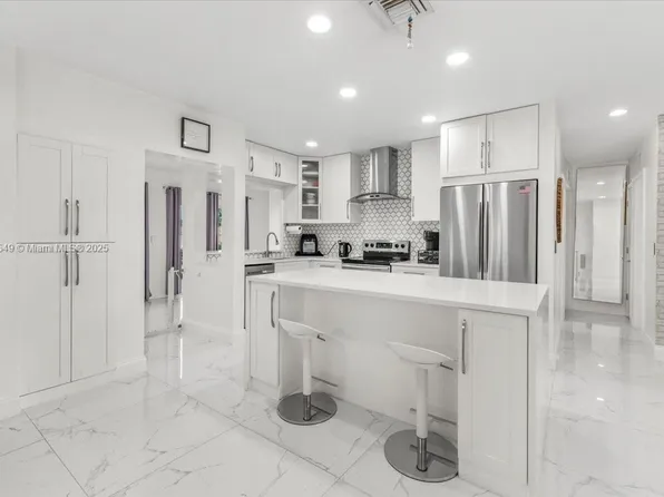 4340 NW 19th Ave, Oakland Park, FL 33309